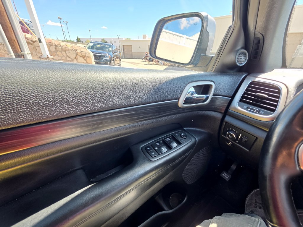 Used 2019 Jeep Grand Cherokee Altitude RWD image 14