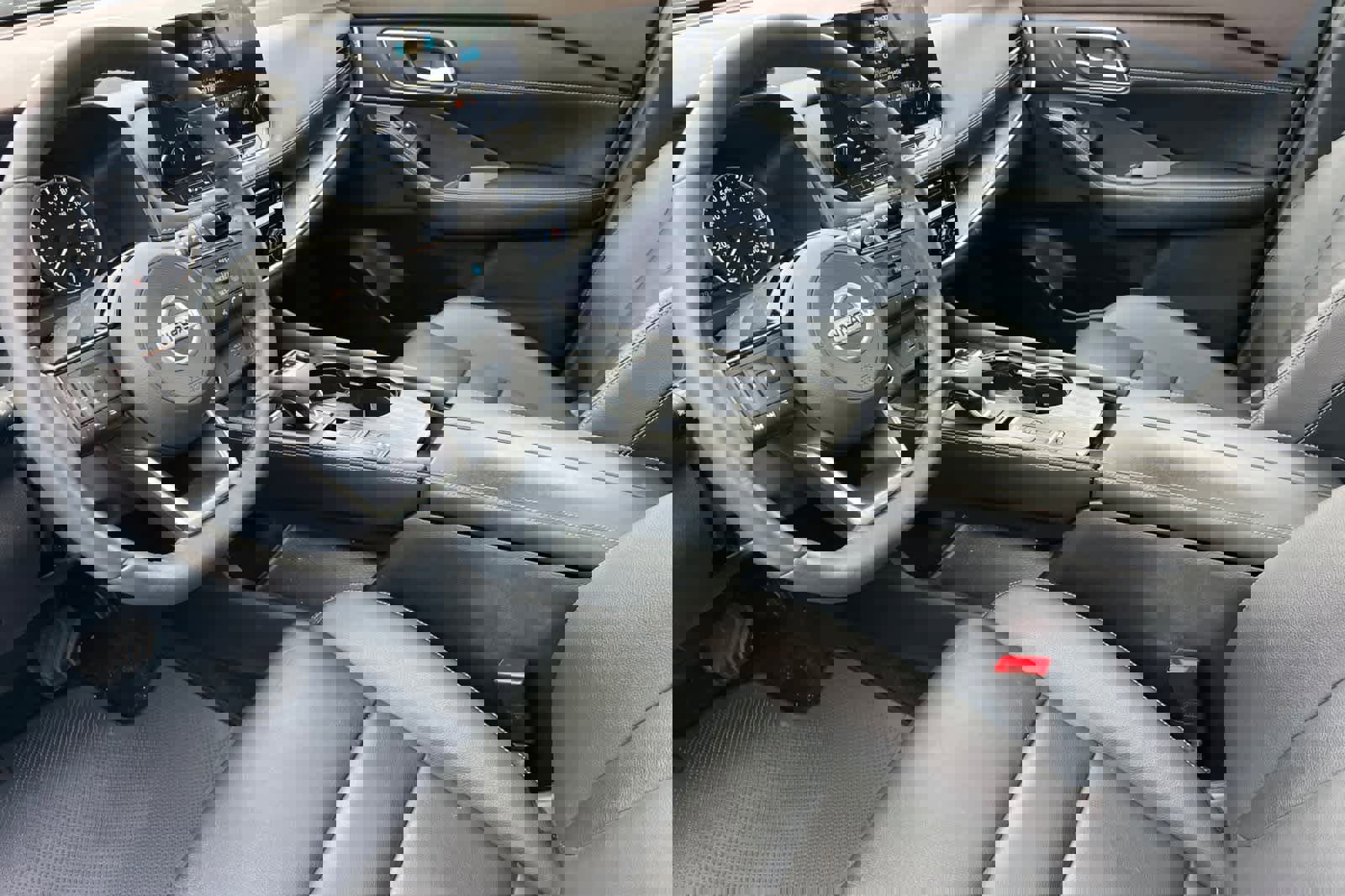 Used 2021 Nissan Rogue SL w/ Premium Package image 12