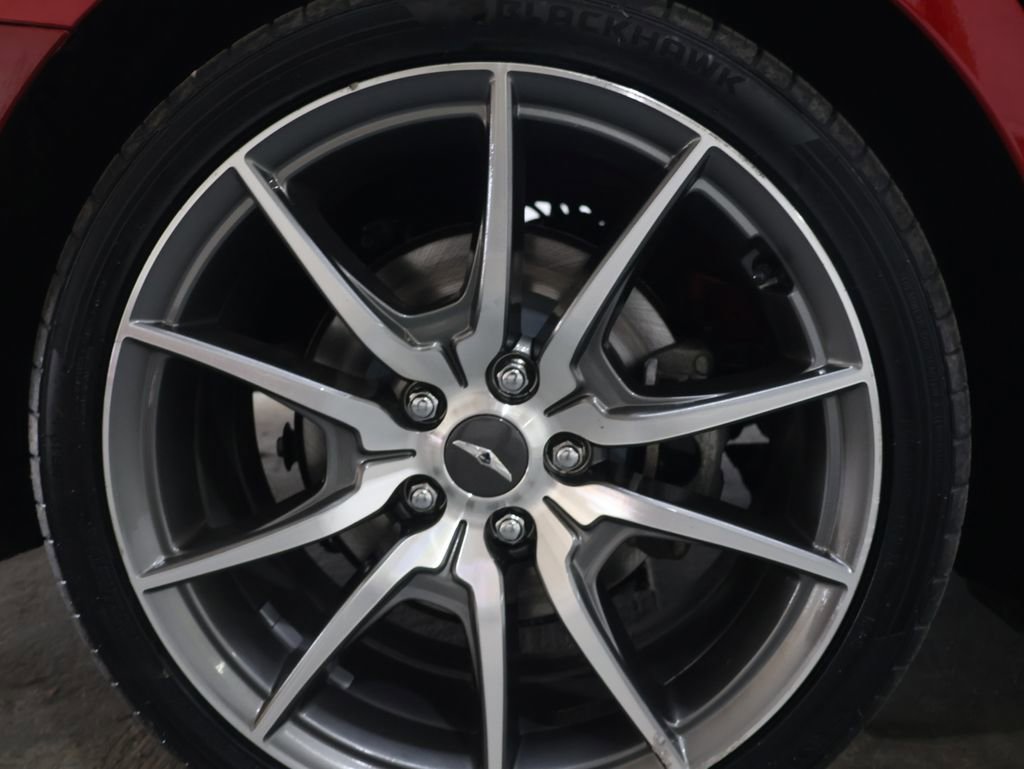 Used 2023 Genesis G70 2.0T image 30