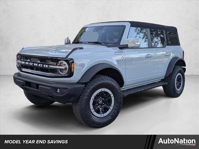 New 2024 Ford Bronco Outer Banks w/ Sasquatch Package