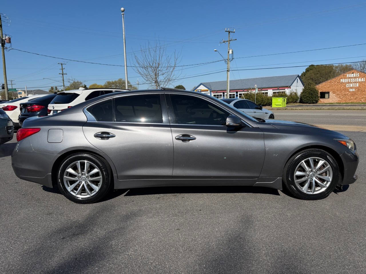 Used 2014 INFINITI Q50 Premium w/ Navigation Package AWD/4WD image 7