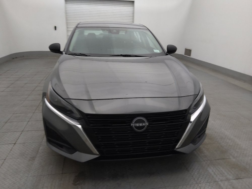 Used 2024 Nissan Altima 2.5 SV image 14