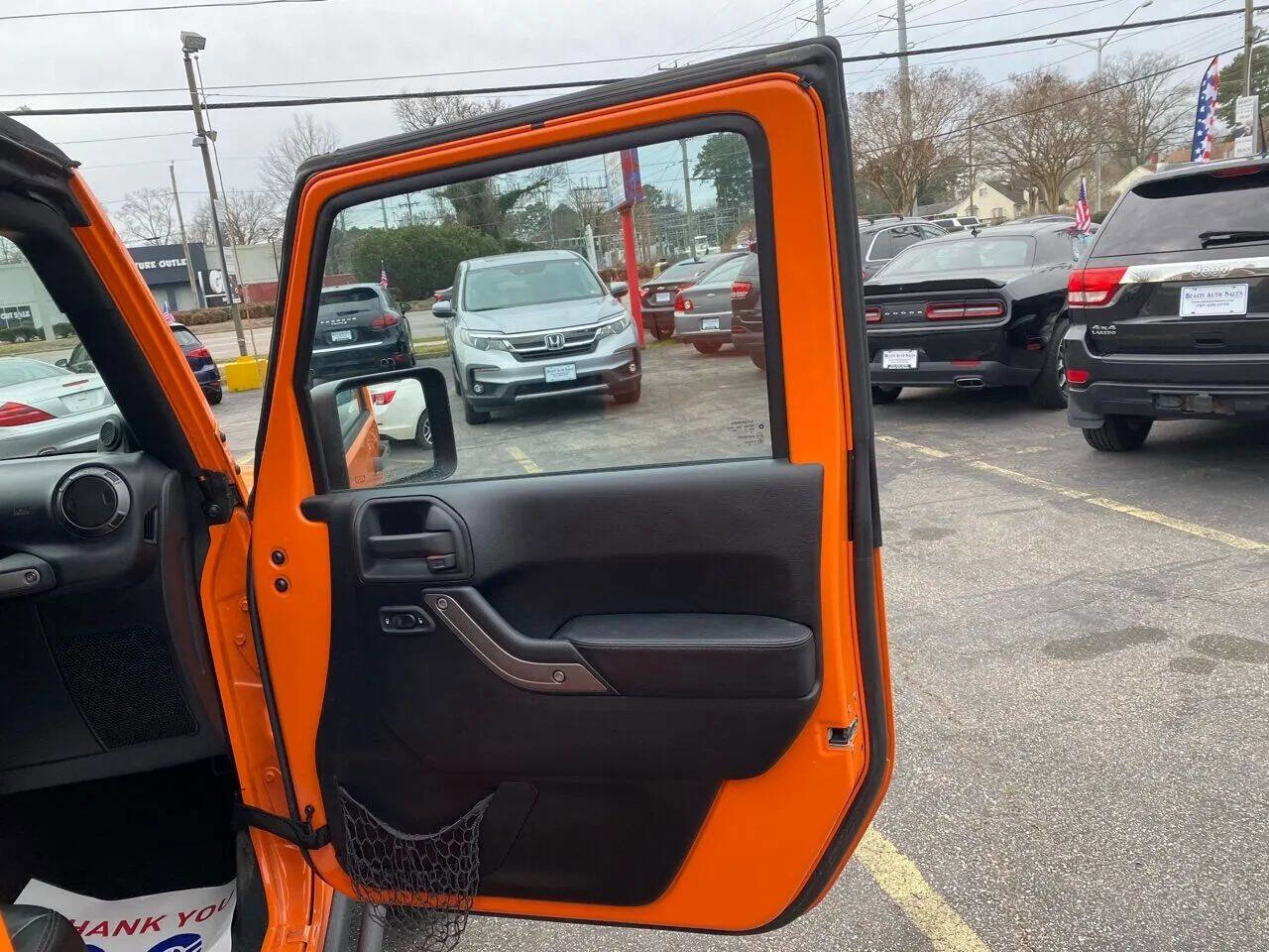 Used 2013 Jeep Wrangler Unlimited Sahara image 11