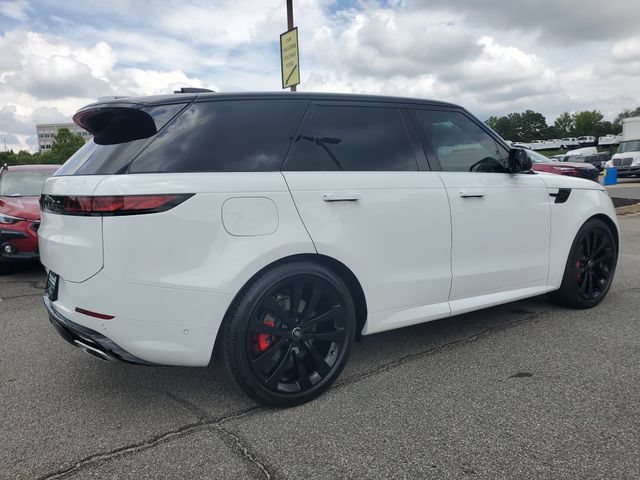 Used 2025 Land Rover Range Rover Sport Dynamic SE AWD/4WD image 6