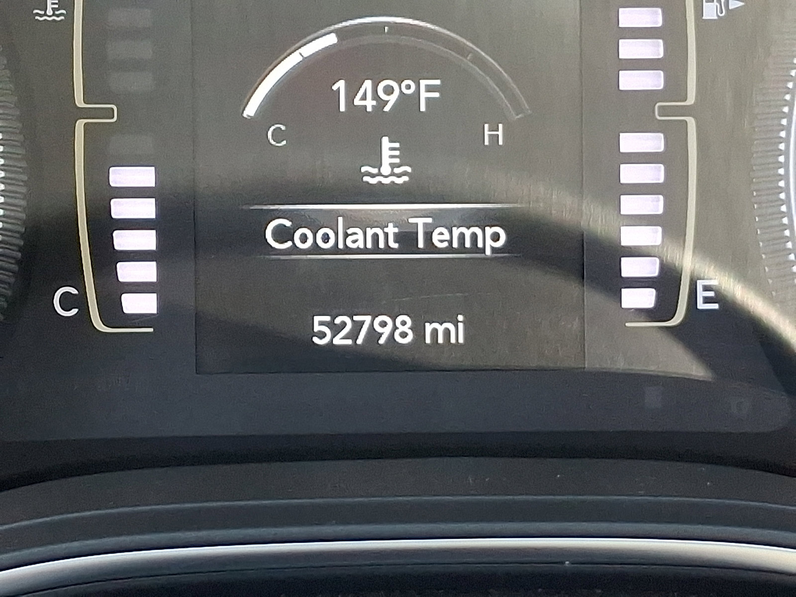 Used 2019 Jeep Cherokee Latitude w/ Popular Appearance Group AWD/4WD image 19