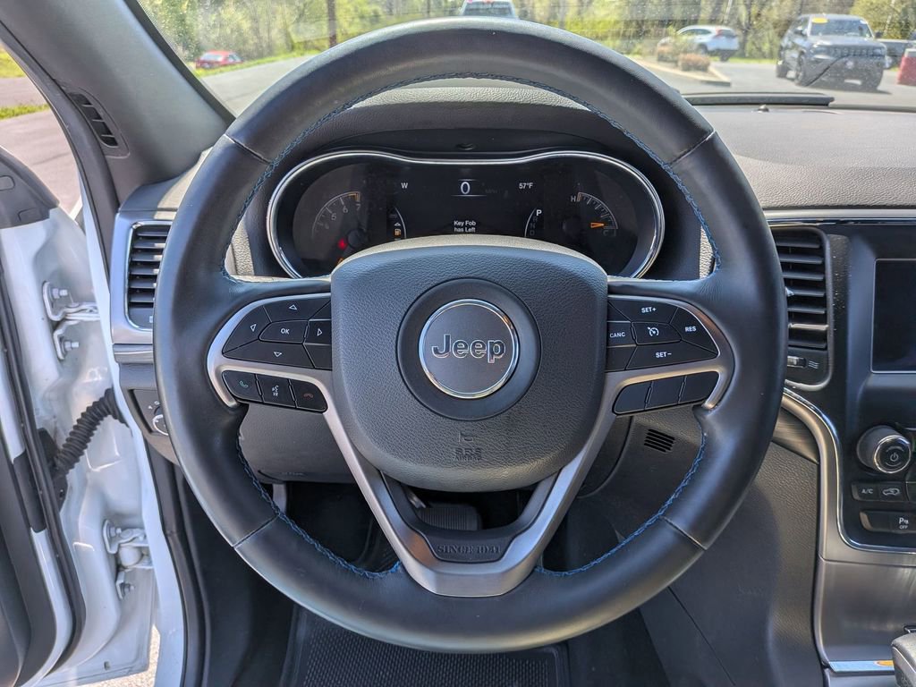 Used 2019 Jeep Grand Cherokee Laredo AWD/4WD image 18