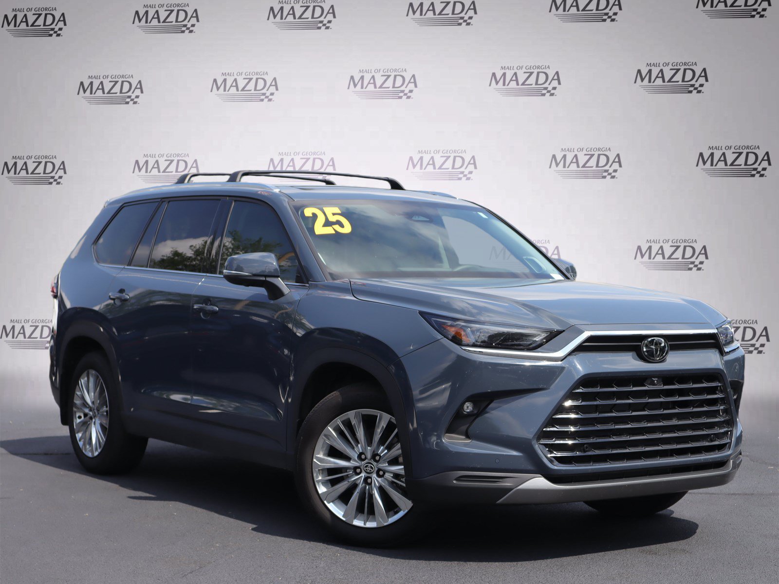Used 2025 Toyota Grand Highlander AWD video 2