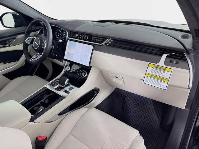New 2026 Jaguar F-PACE SVR image 31