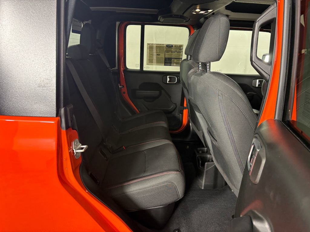 Used 2023 Jeep Gladiator Rubicon w/ Cold Weather Group AWD/4WD image 32