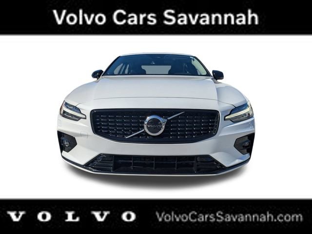 Certified 2025 Volvo S60 B5 Core image 11