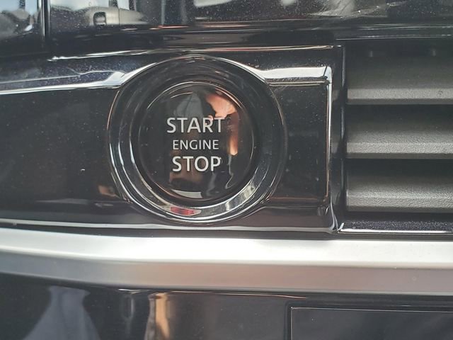 Certified 2025 Nissan Pathfinder SV image 27