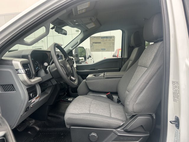 New 2026 Ford F550 4x4 Regular Cab Super Duty image 15