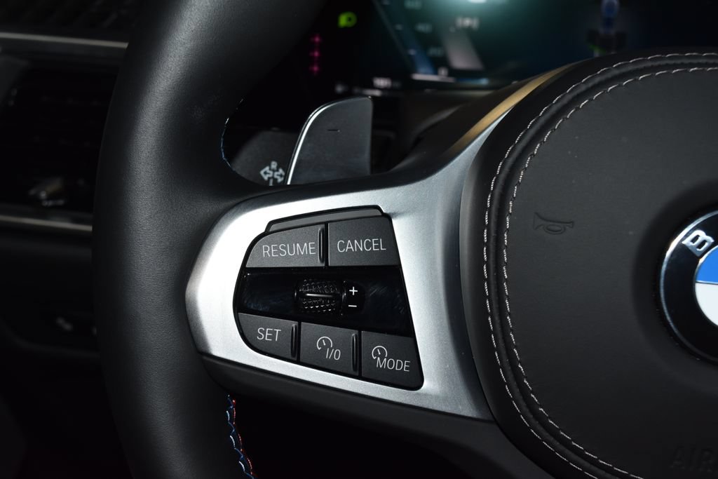 Certified 2025 BMW X5 M60i AWD/4WD image 9