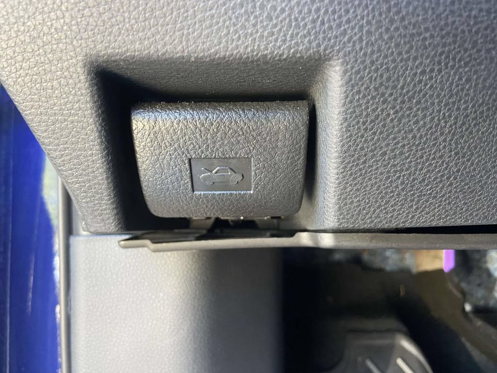 Used 2023 Toyota Tundra Limited AWD/4WD image 31