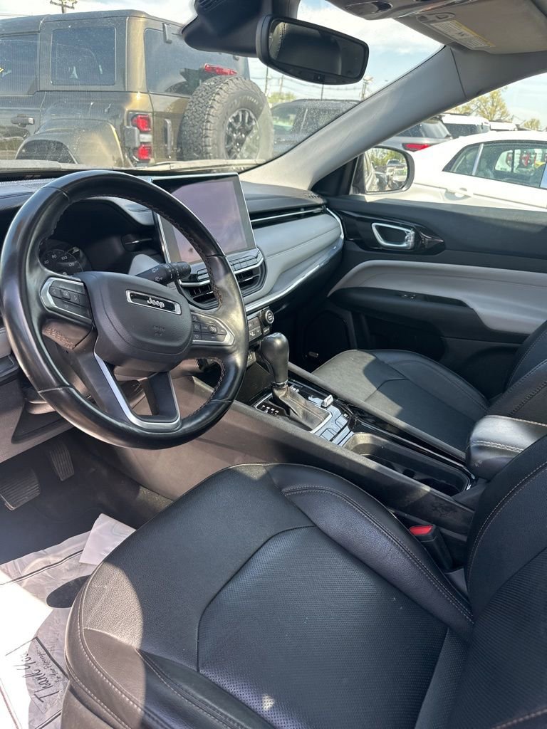 Used 2022 Jeep Compass Limited w/ Sun and Sound Group image 2