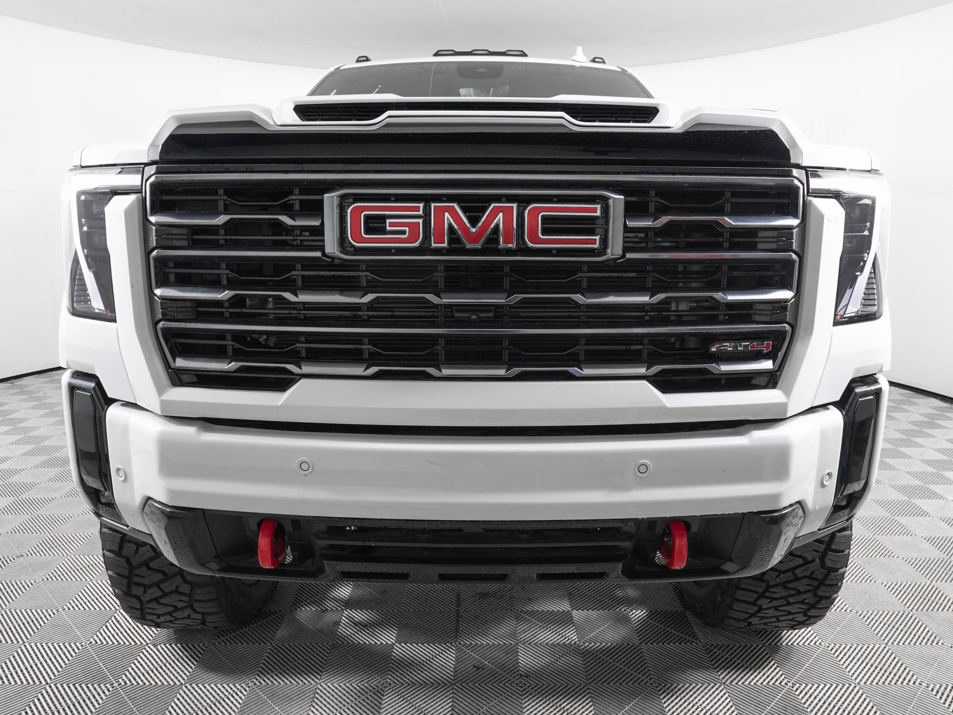 Used 2025 GMC Sierra 2500 AT4 w/ AT4 Premium Plus Package image 3