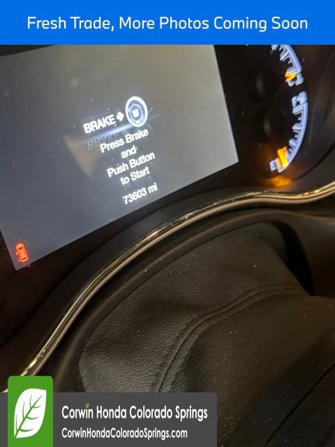 Used 2017 Jeep Grand Cherokee Overland AWD/4WD image 5