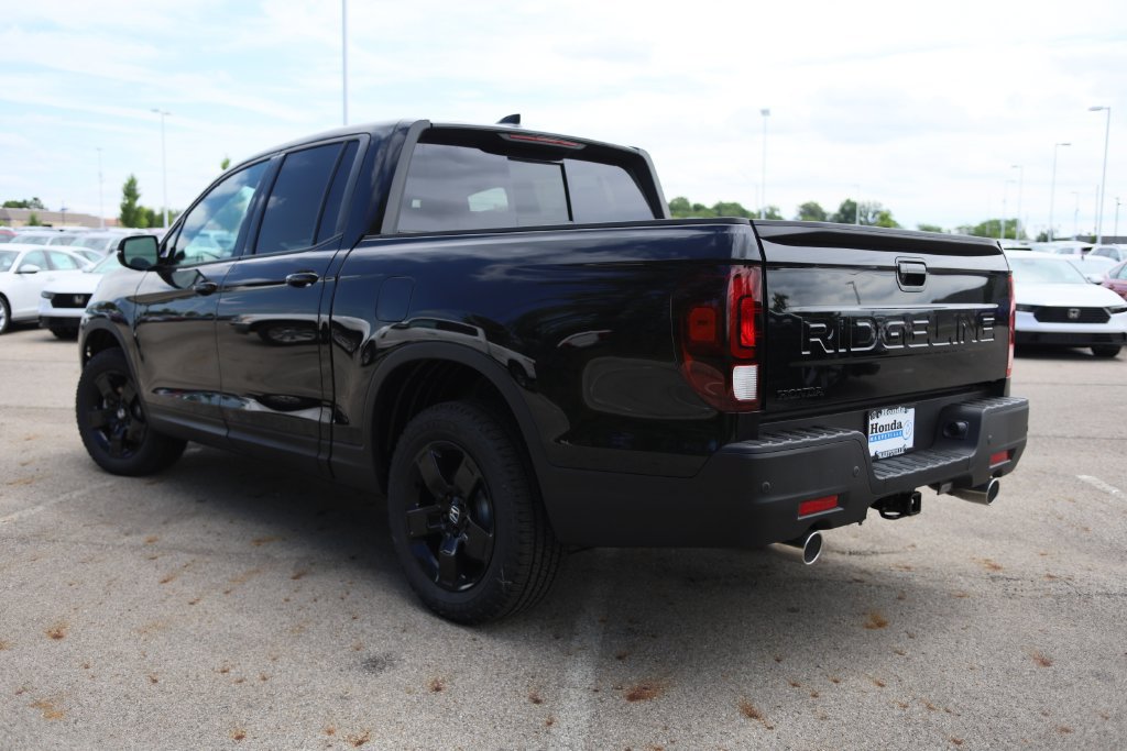 New 2026 Honda Ridgeline Black Edition image 4