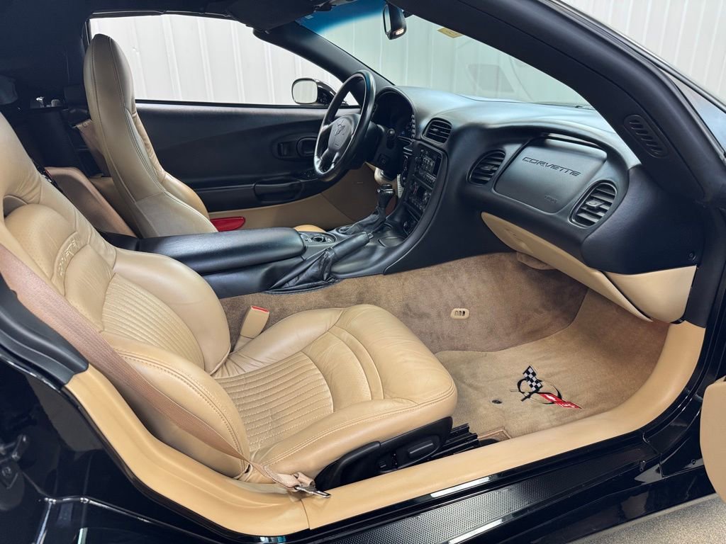 Used 2002 Chevrolet Corvette Convertible w/ Preferred Equipment Group2 RWD image 16