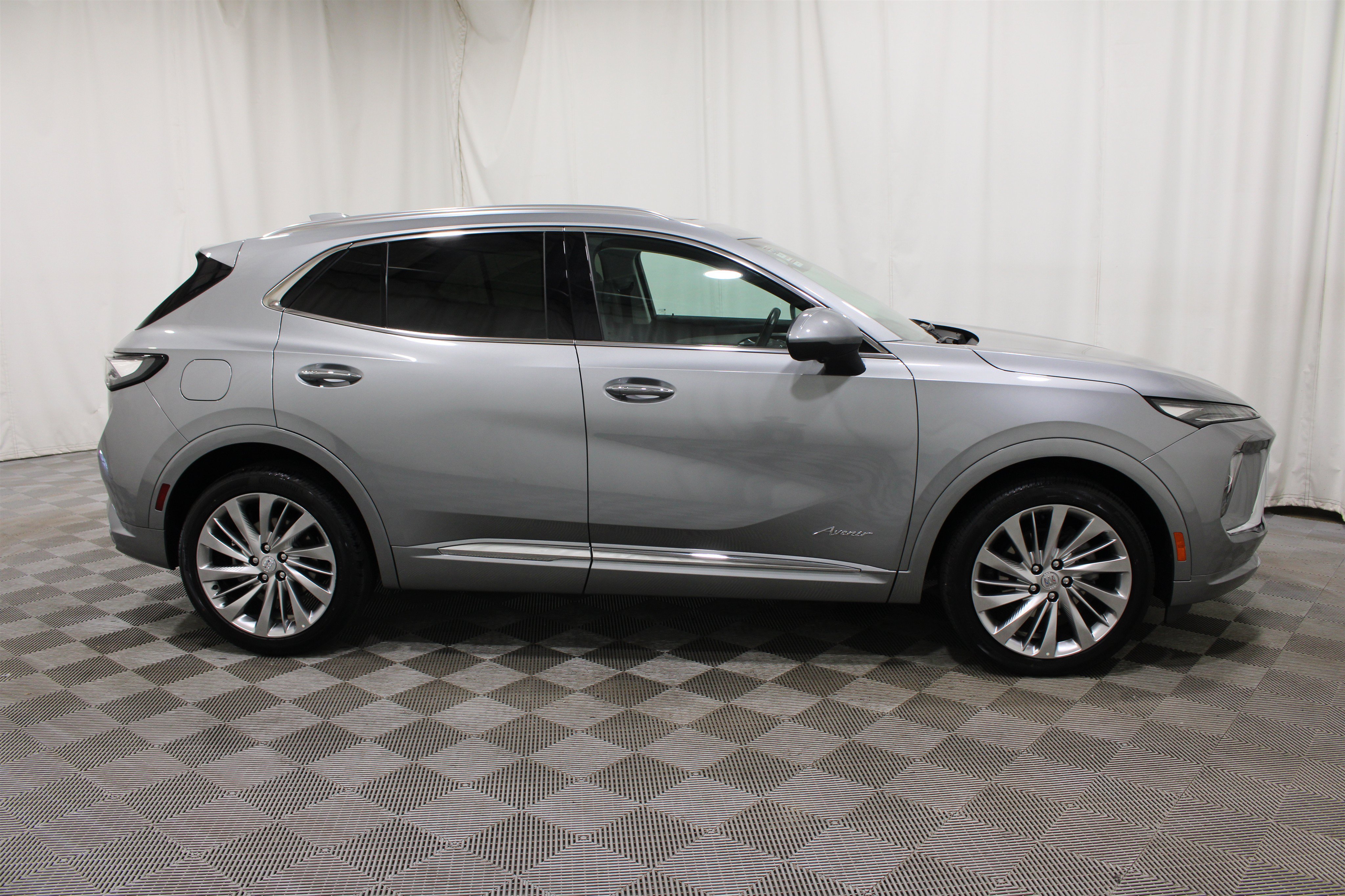 Used 2025 Buick Envision Avenir AWD/4WD image 34
