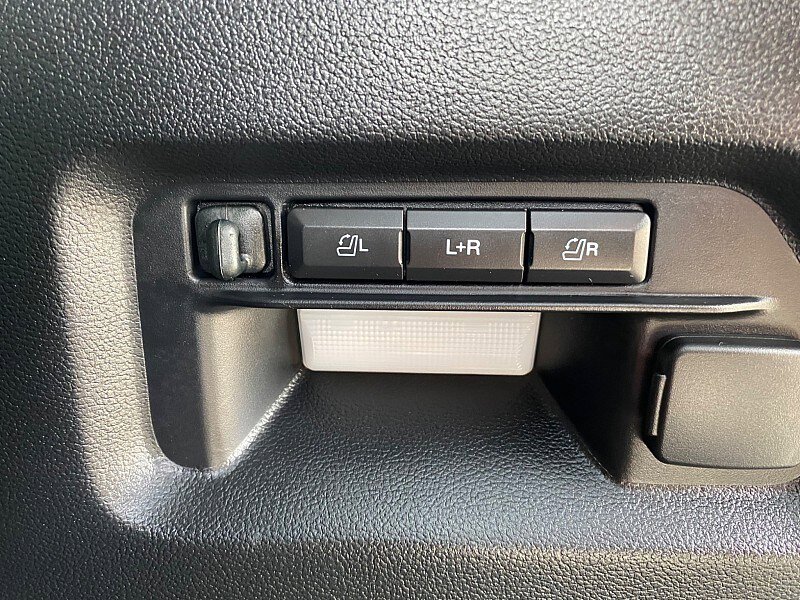 Used 2023 Ford Explorer Limited w/ Limited Technology Package AWD/4WD image 70