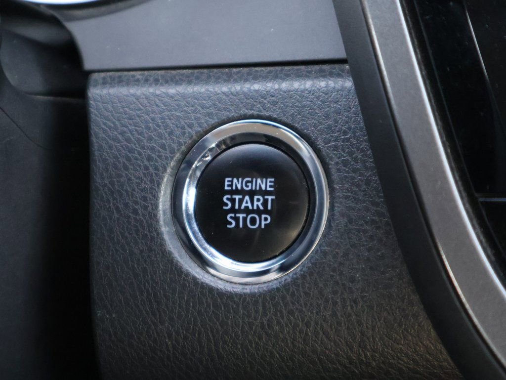 Used 2018 Toyota Camry XSE image 24