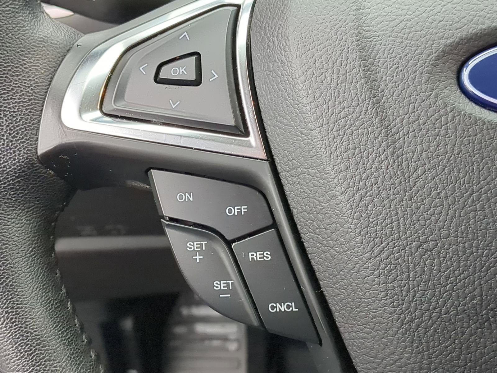 Used 2023 Ford Edge SEL image 26