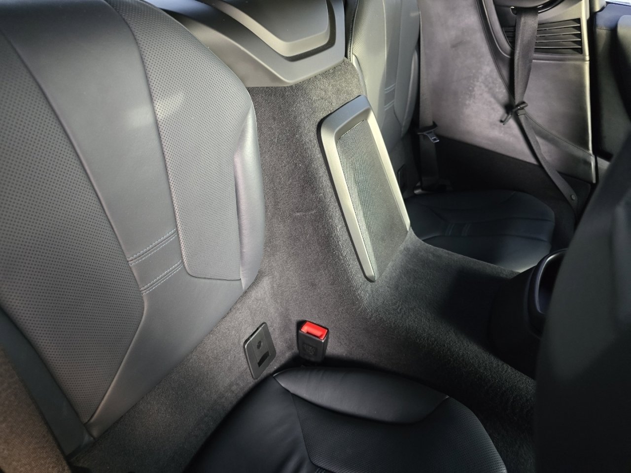 Used 2016 BMW i8 image 22