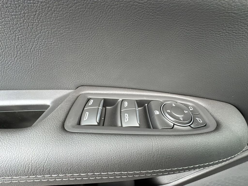 New 2026 Cadillac XT5 Luxury image 13