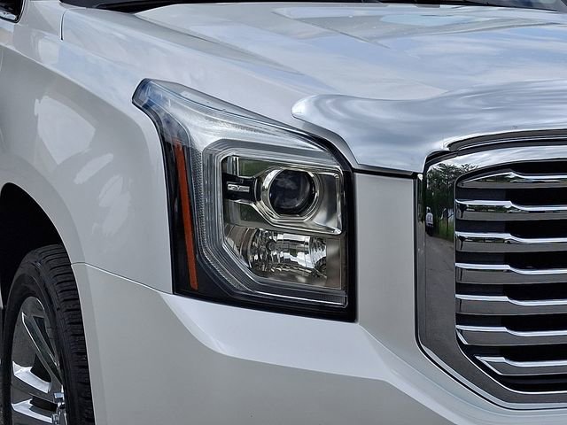 Certified 2018 GMC Yukon SLT w/ Premium Edition AWD/4WD image 9