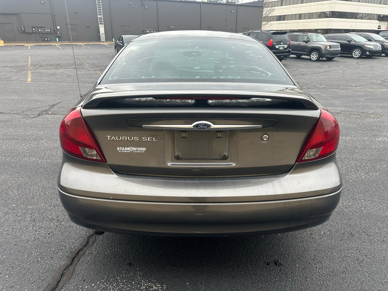 Used 2003 Ford Taurus SEL image 4