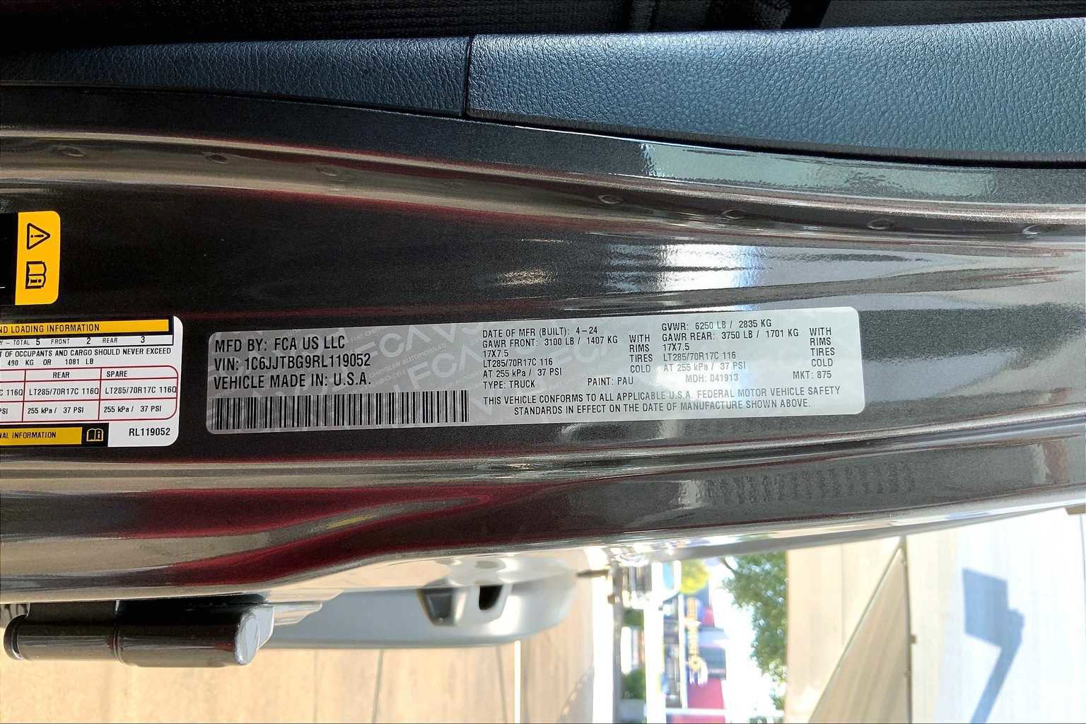 Used 2024 Jeep Gladiator Rubicon w/ Safety Group image 33