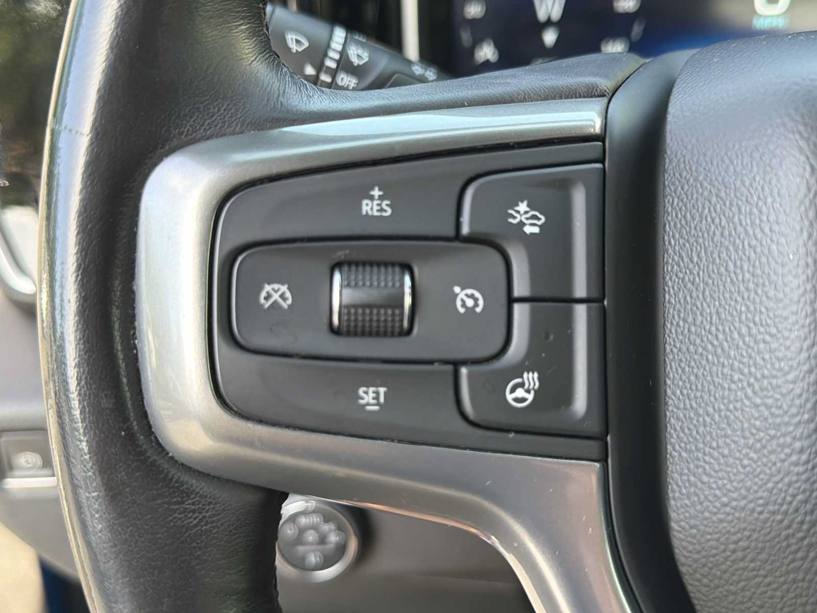 Used 2022 Chevrolet Silverado 1500 RST AWD/4WD image 13