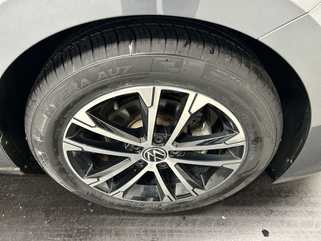 Certified 2023 Volkswagen Jetta Sport image 8