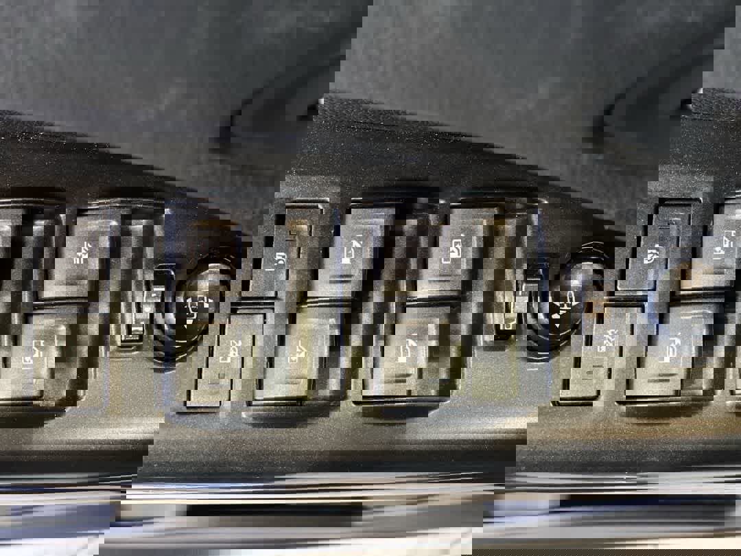 Used 2022 GMC Canyon AT4 image 16