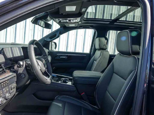 New 2027 Chevrolet Tahoe Premier w/ Sun And Tow Package AWD/4WD image 17