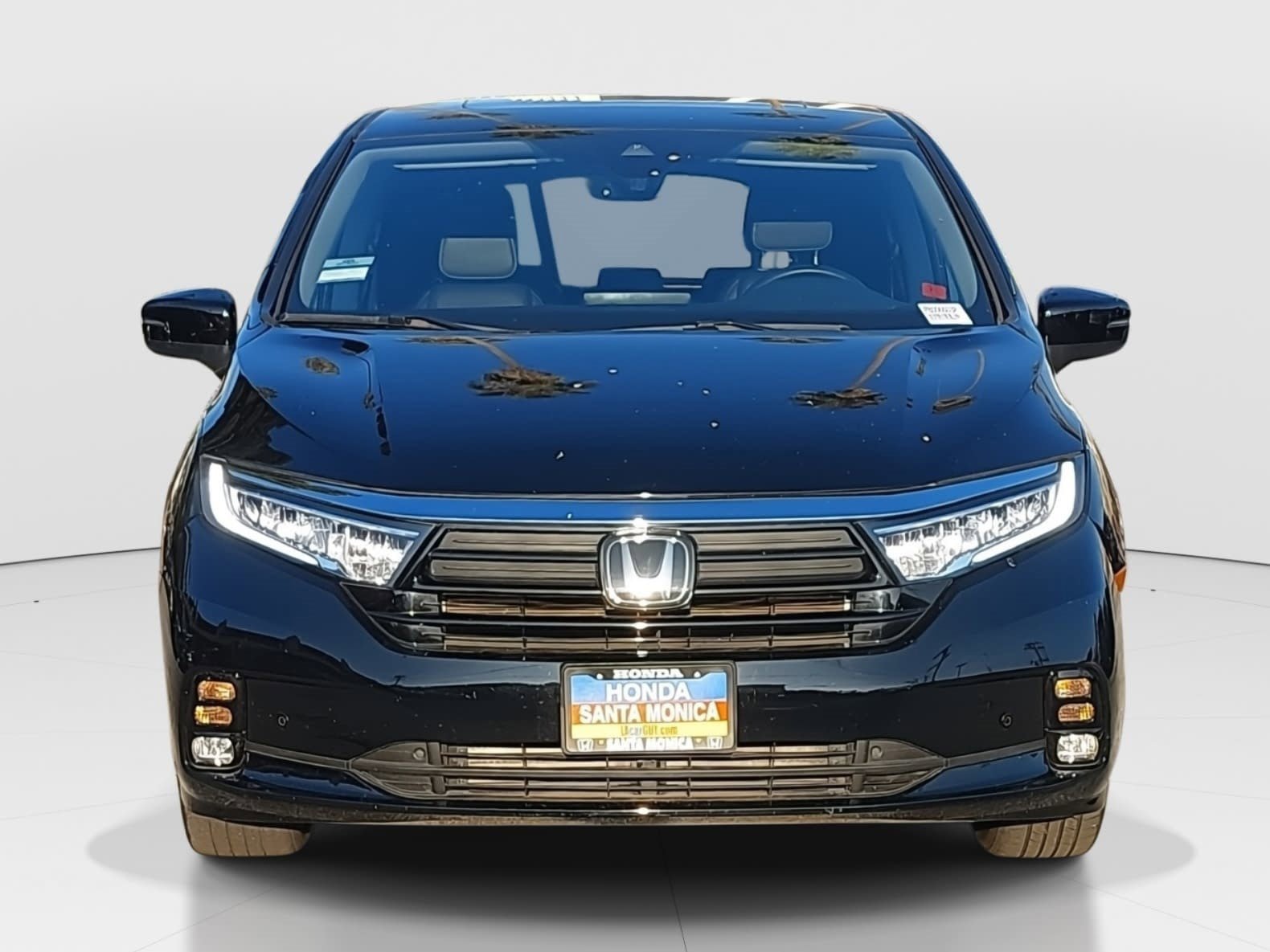 Used 2023 Honda Odyssey Touring image 2