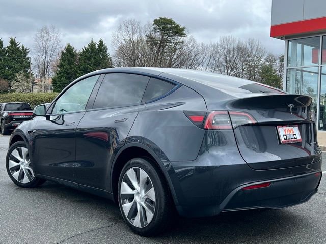 Used 2024 Tesla Model Y Long Range image 9