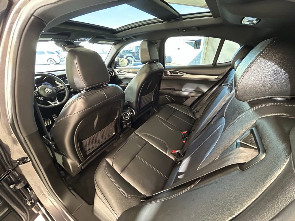 New 2025 Alfa Romeo Stelvio Sprint w/ Convenience Package image 25
