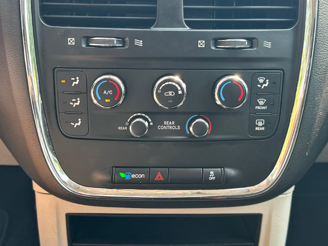 Used 2018 Dodge Grand Caravan SE w/ UConnect Hands-Free Group FWD image 34