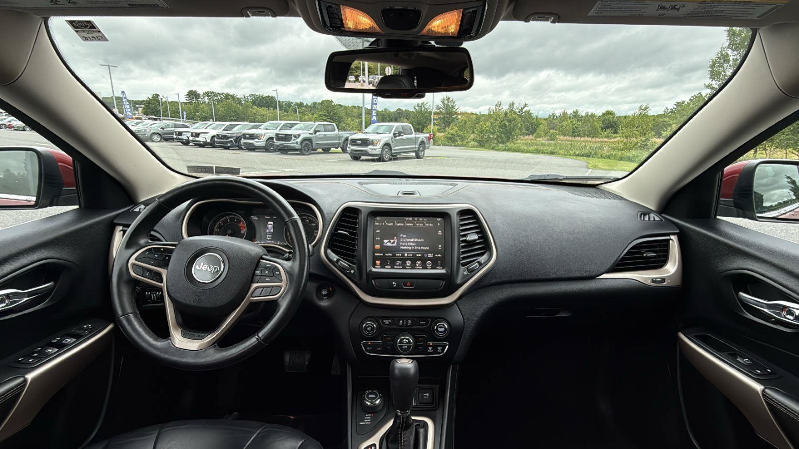 Used 2017 Jeep Cherokee Limited AWD/4WD image 25