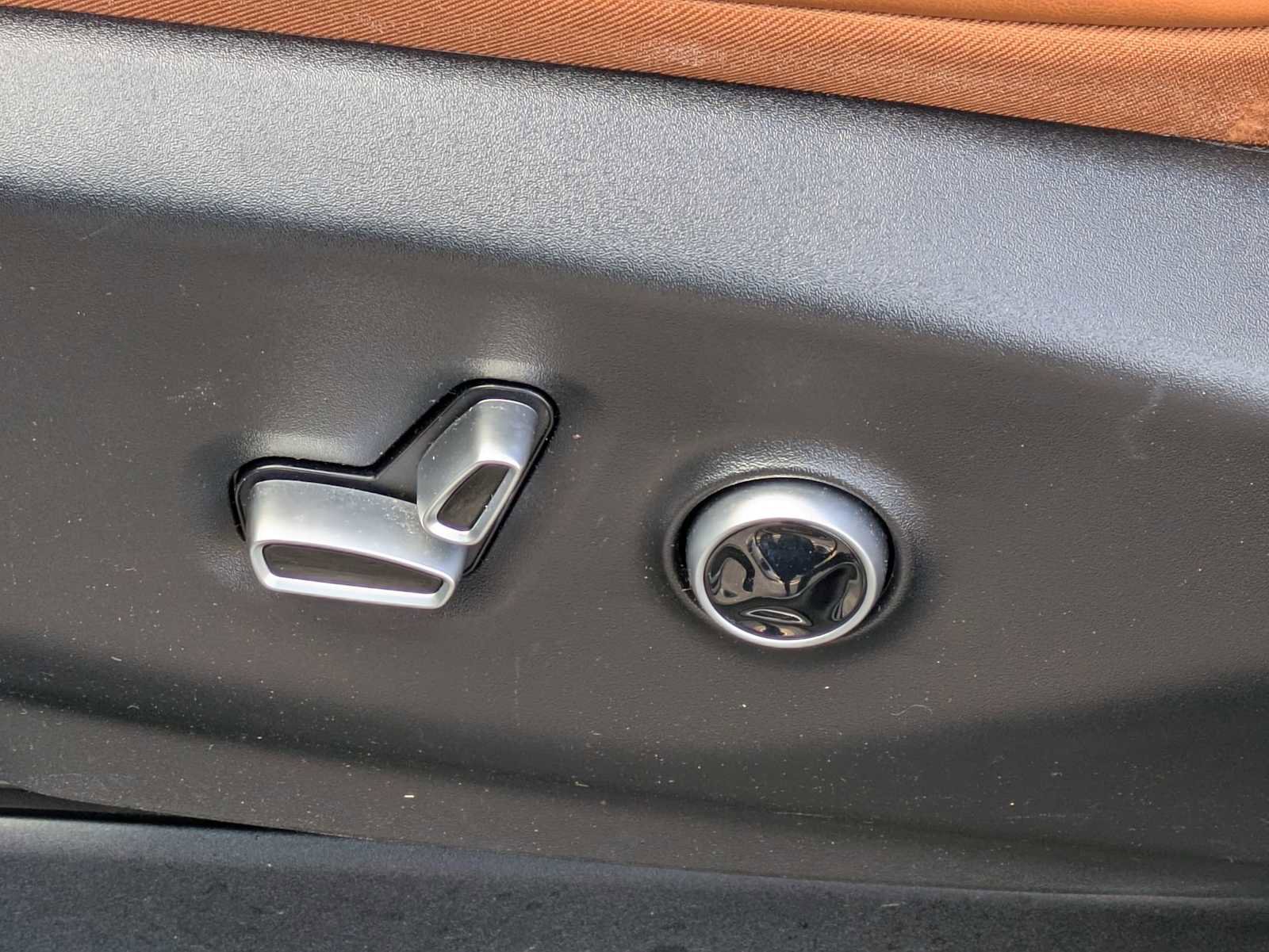 Used 2024 Chrysler Pacifica Pinnacle image 16