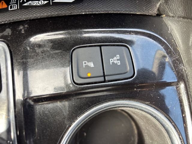 Used 2023 Chevrolet Equinox Premier image 24