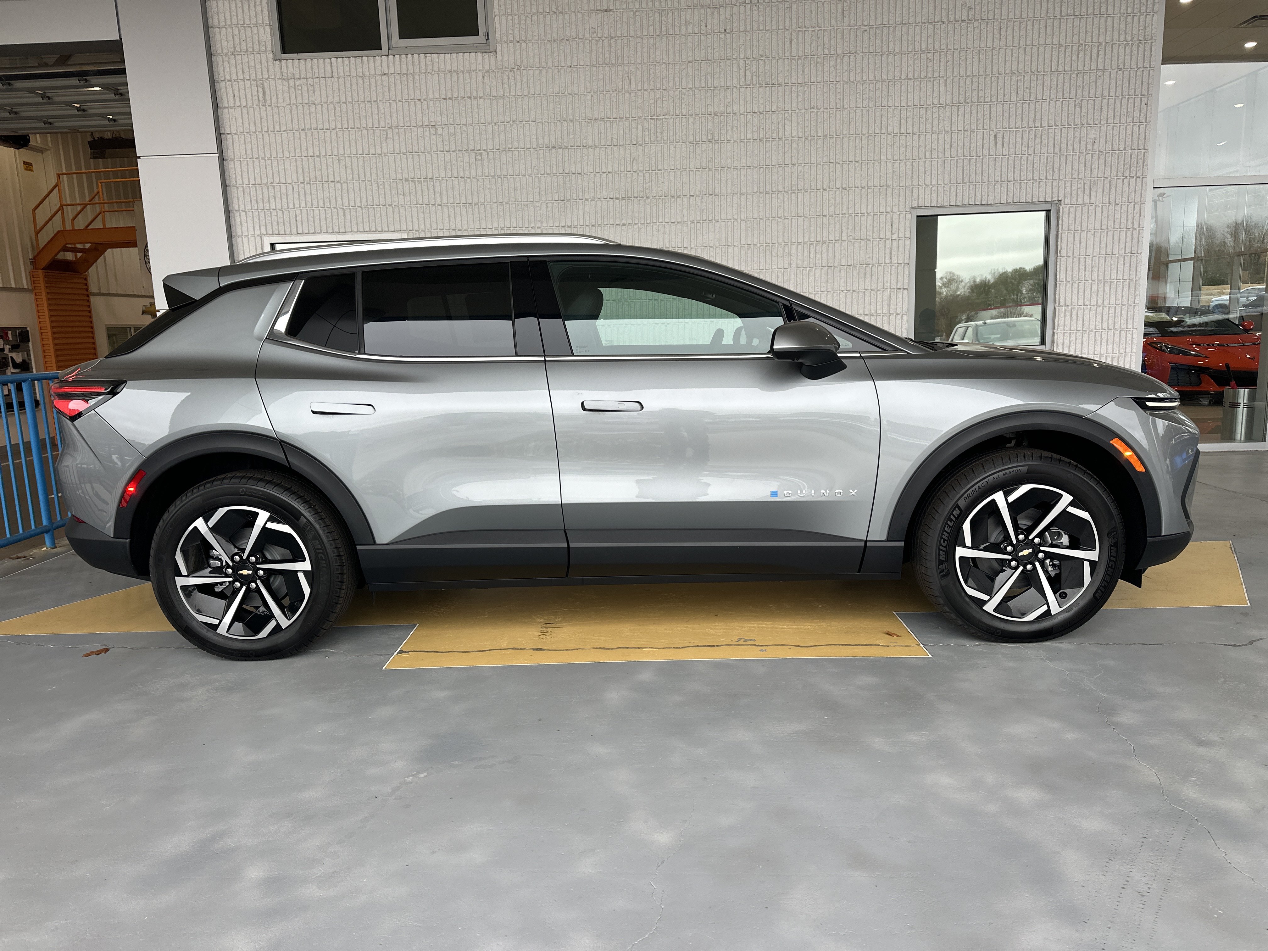 New 2026 Chevrolet Equinox EV LT AWD/4WD image 10
