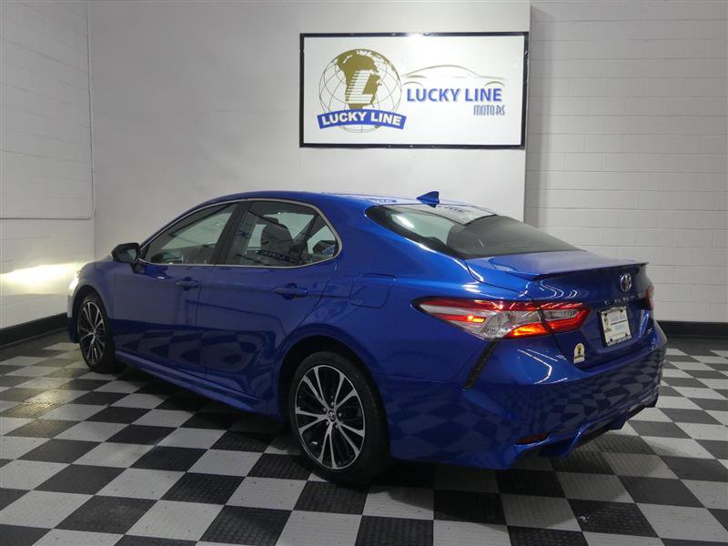 Used 2020 Toyota Camry SE image 11