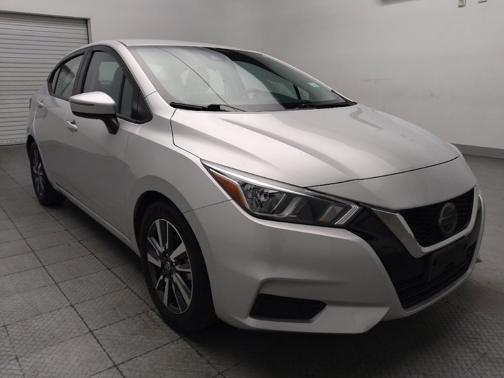 Used 2021 Nissan Versa SV FWD image 13