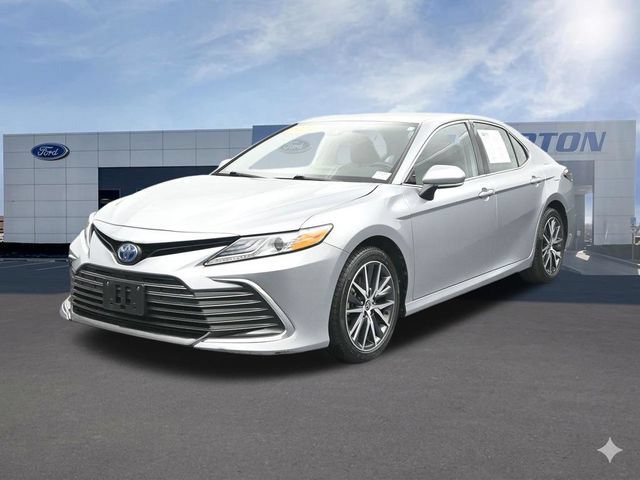 Used 2024 Toyota Camry XLE FWD image 4