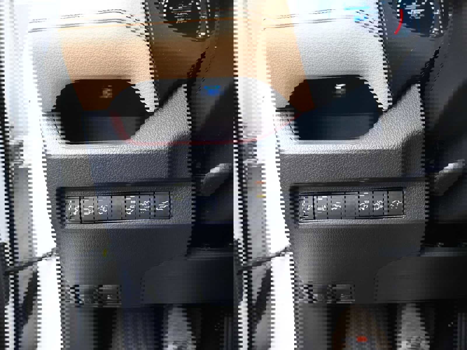 Used 2023 Toyota RAV4 Limited image 10