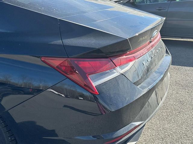 Used 2023 Hyundai Elantra SEL image 8