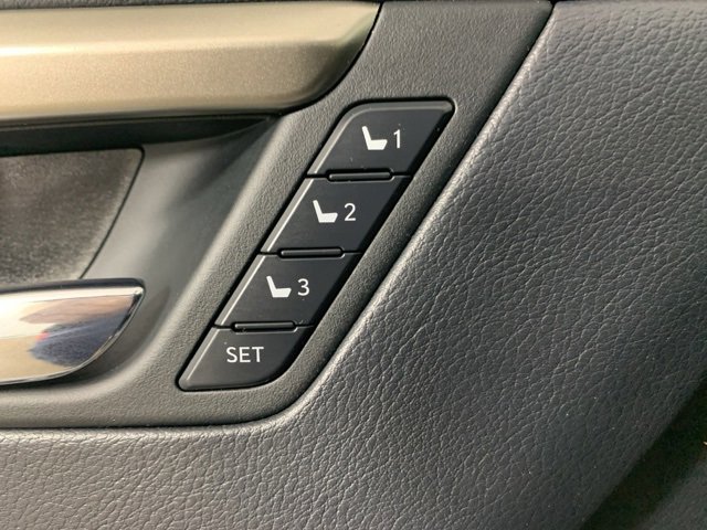 Used 2020 Lexus RX 450h AWD w/ Premium Package image 17